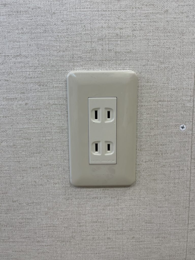 コンセントの増設を行いました